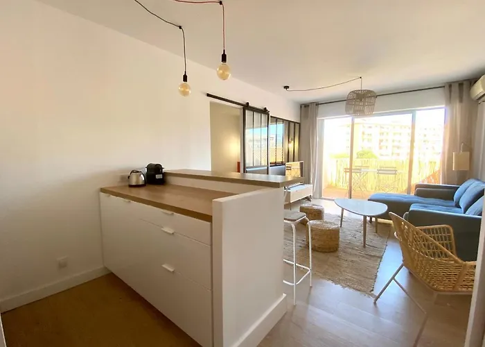 Ajaccio (Corsica) Pet friendly Vacation Rentals