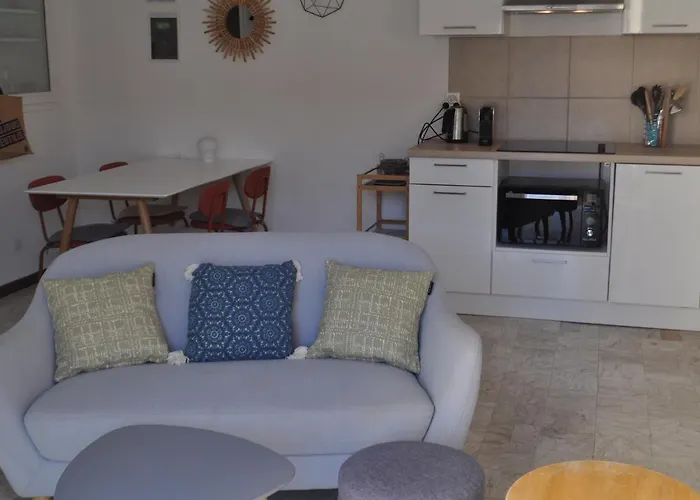 Pet friendly Appartement Duplex Plein Sud Sur Le Port De Bonifacio