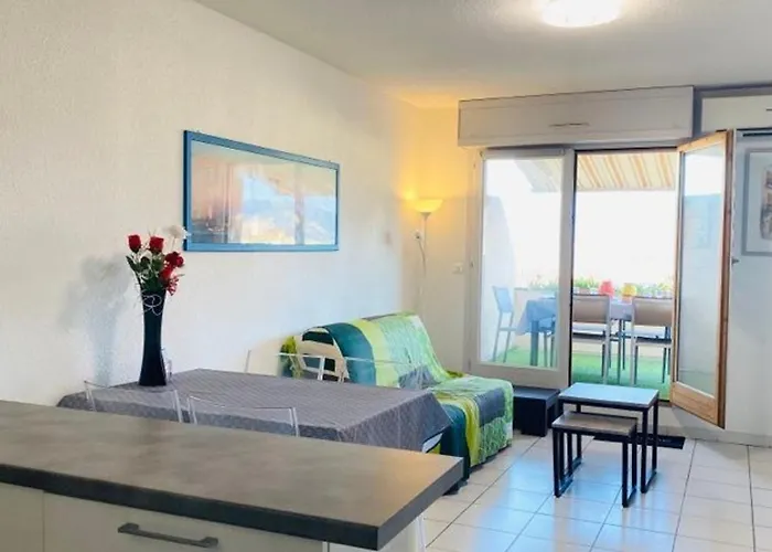 Pet friendly Appartement T3 Avec Terrasse Vue Mer, Climatisation Et Garage A 600M De La Plage A Calvi - Fr-1-63-289