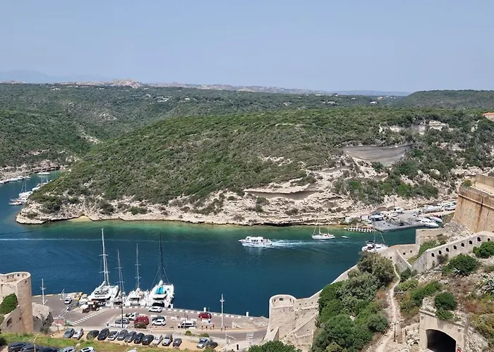 Vacation Apartment Rentals in Bonifacio (Corsica)