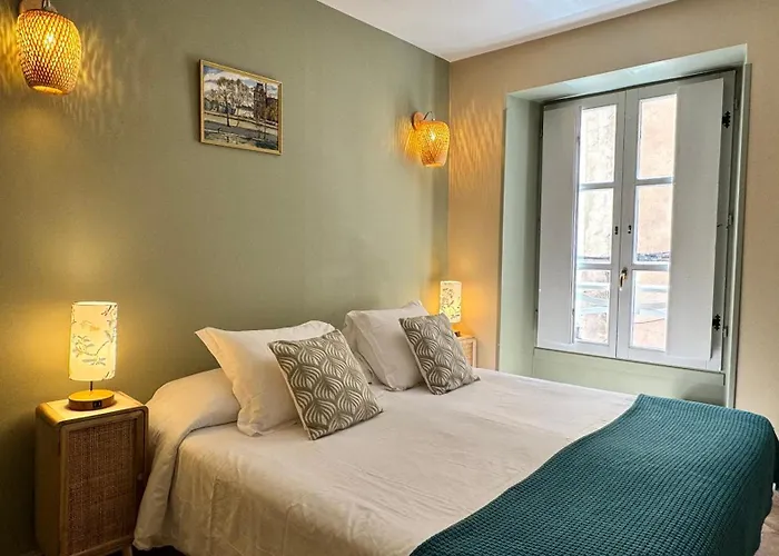 Pietrosella Hotels
