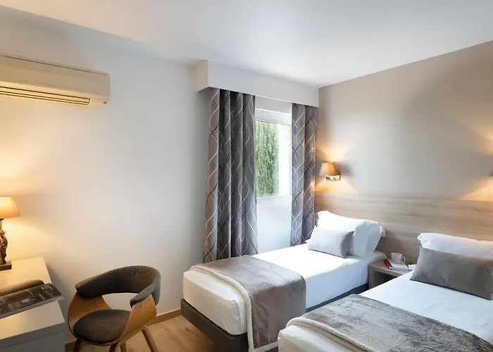 Corsica Golf hotels