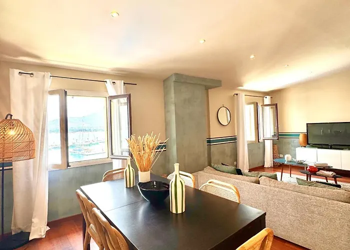Appartement Vue Mer Christophe Colomb 140M2 Calvi 