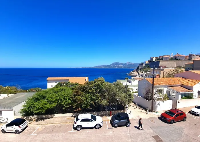 Calvi (Corsica) Cheap Hotels near Castillo de San Felipe de Barajas