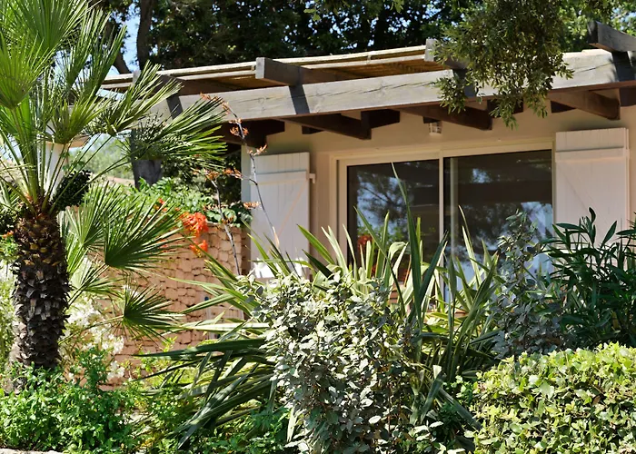 Pet frindly Holiday Cottages in Bonifacio (Corsica)
