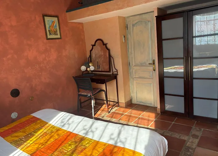 Calvi (Corsica) Bed & Breakfasts 