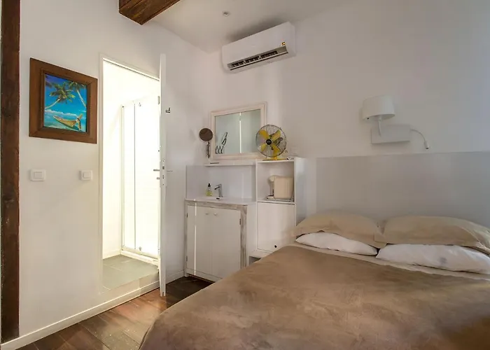 Vacation Apartment Rentals in Ajaccio (Corsica)