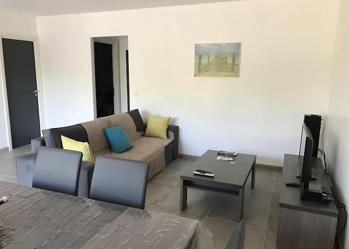 Mini-Villas Celia A Bonifacio